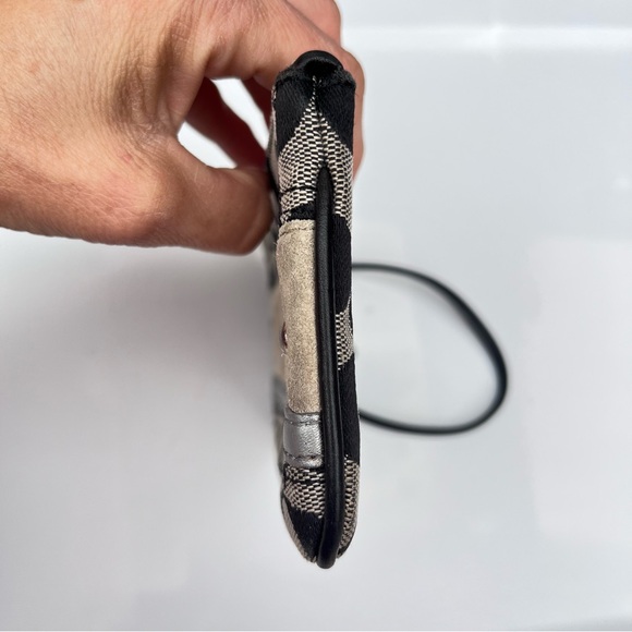 Large Coach Wristlet Signature Black/Gray with Studs - Picture 7 of 12